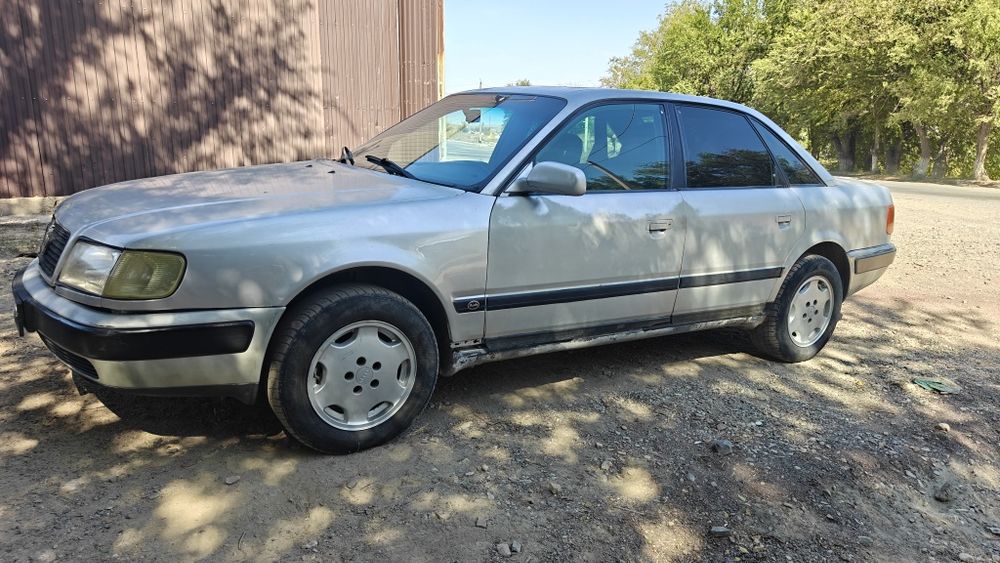 Audi 100c4 1991г
