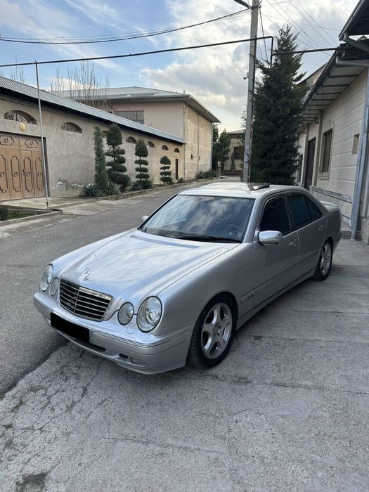 Mrecedes Benz W210 E320 avangard