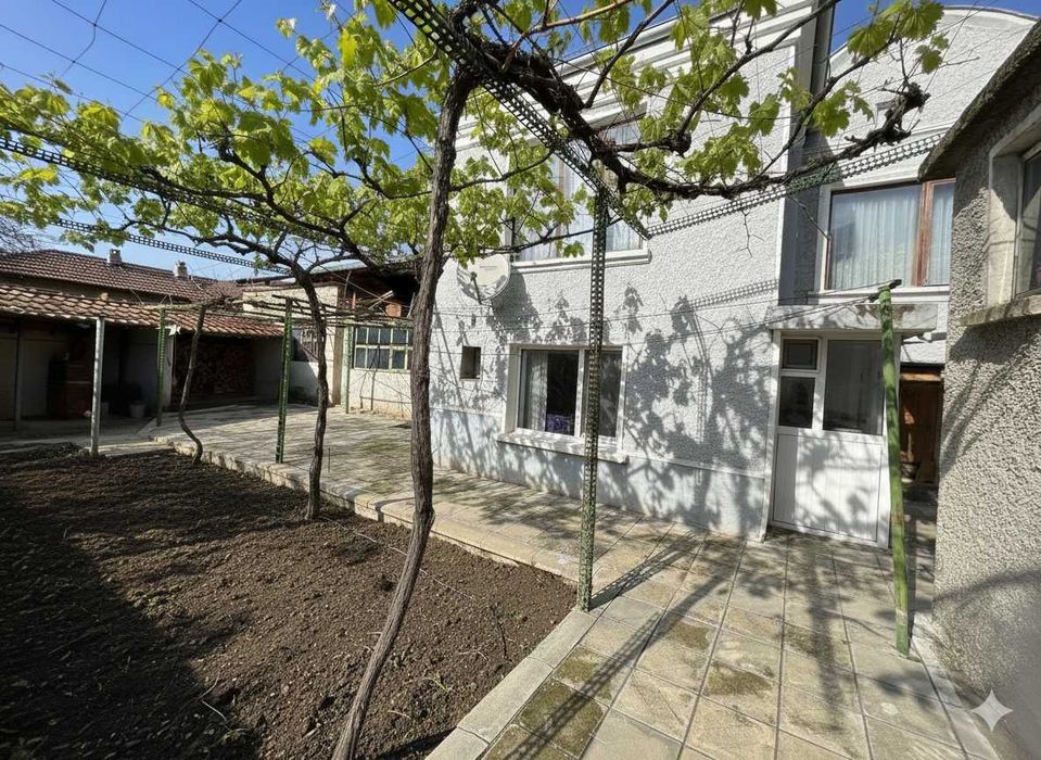 "Къщата с Лъвовете" - гр. Каспичан, област Шумен