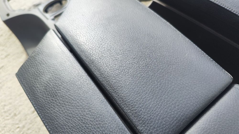 Кожен подлакътник за бмв е60 е61