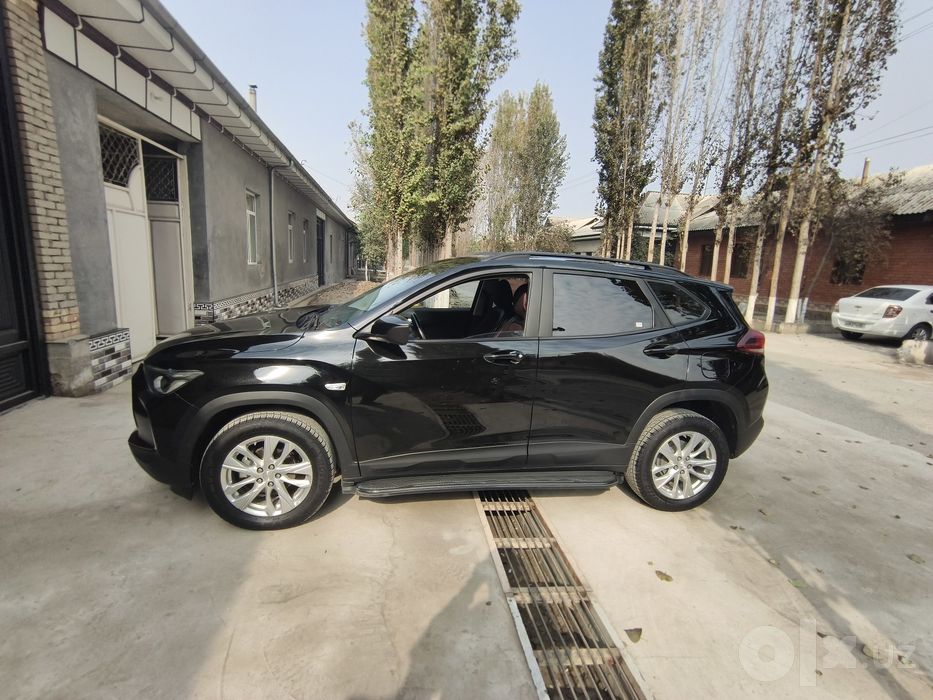 Tracker 2 LS Qora