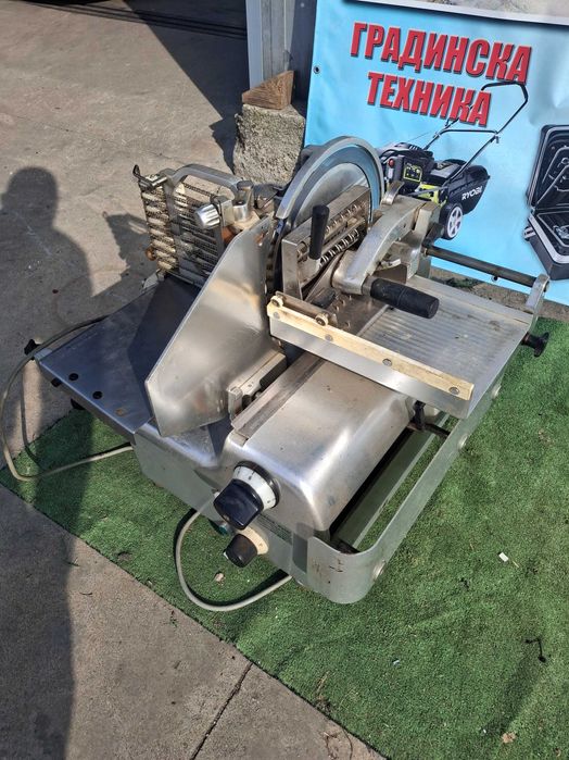 Професионална Колбасорезачка Ф.30