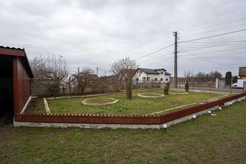 Proprietate de vânzare în Seini,cu două intrări separate