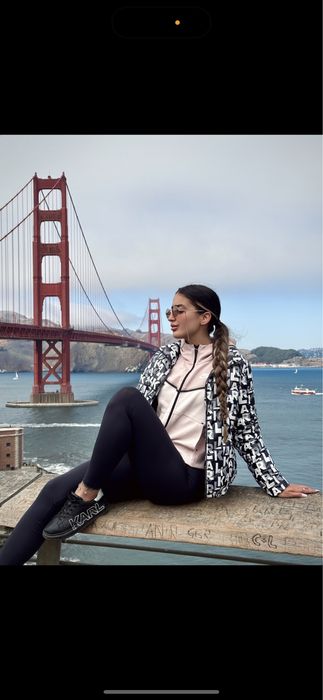 Яке Karl Lagerfeld