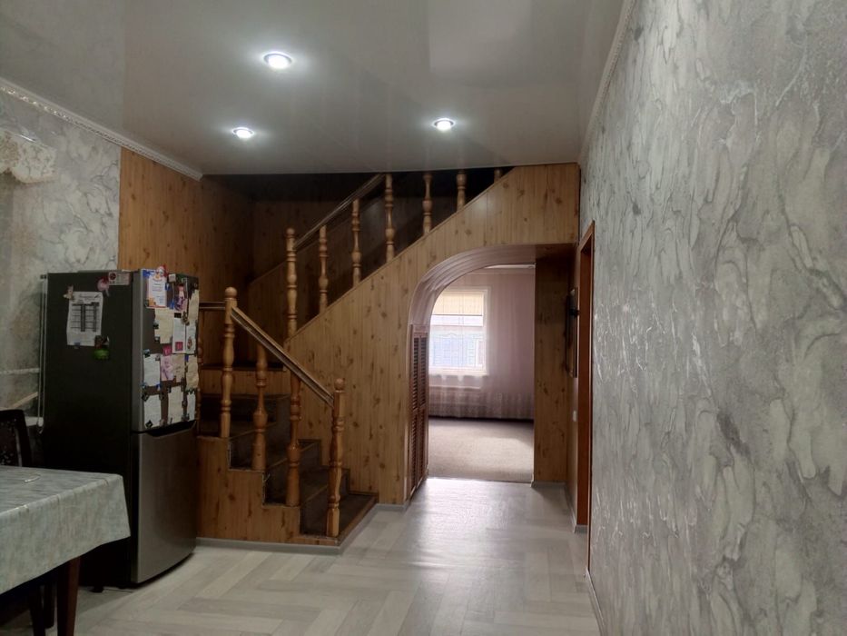 Продам частьный Дом с мансардом