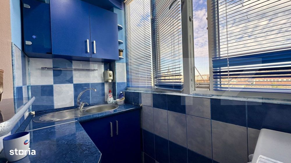 Apartament de vanzare, 3 camere, 75 mp, centrul civic