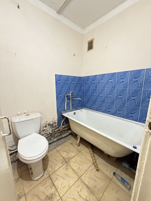 Продаётся 2х ком. квартира, 1 этаж, октябрь