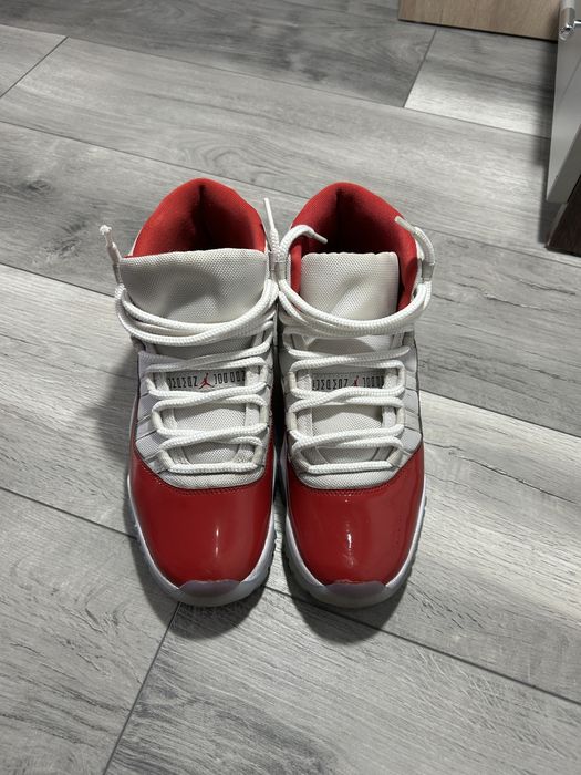 Vand Jordan 11 High Red Cherry
