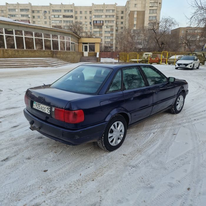 Продам ауди 80 на уверенном ходу