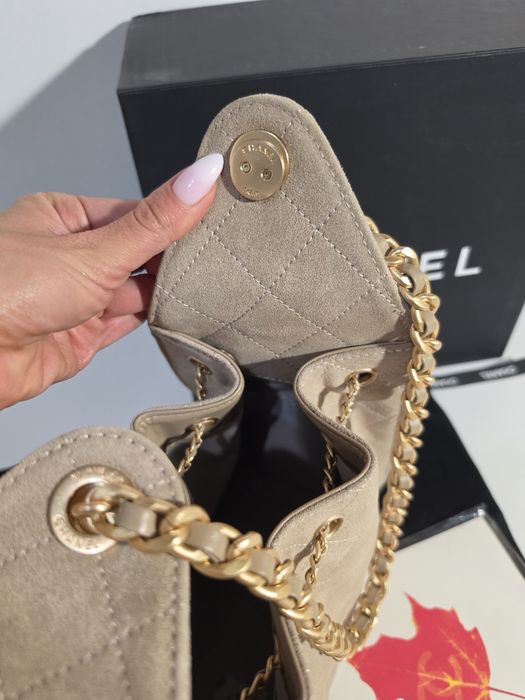 Дамска чанта Chanel Hobo 25S Suede