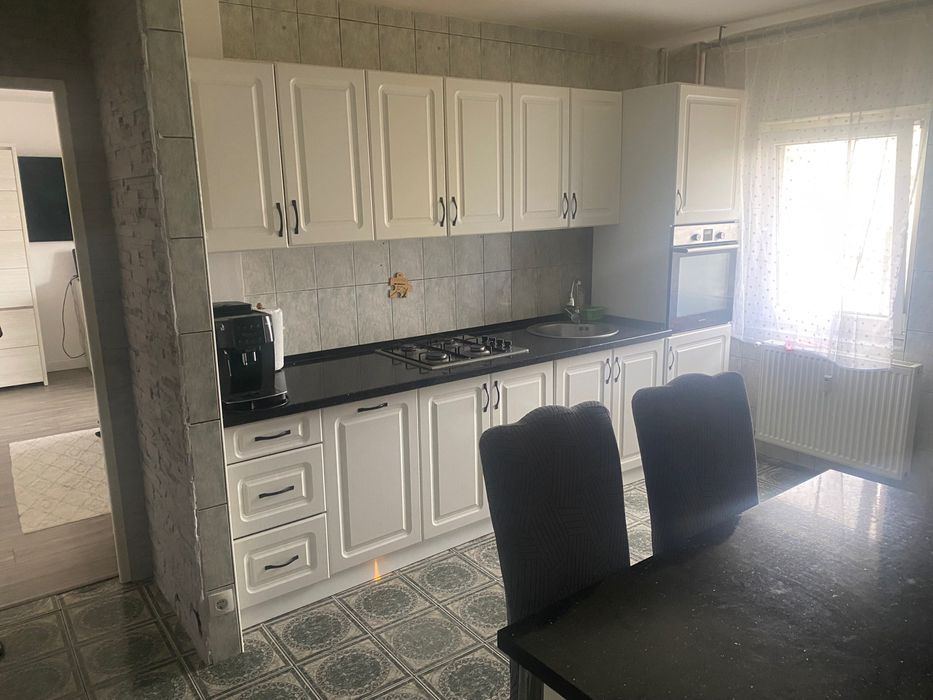 Vând apartament Micalaca, zona 500, etaj 1, decomandat