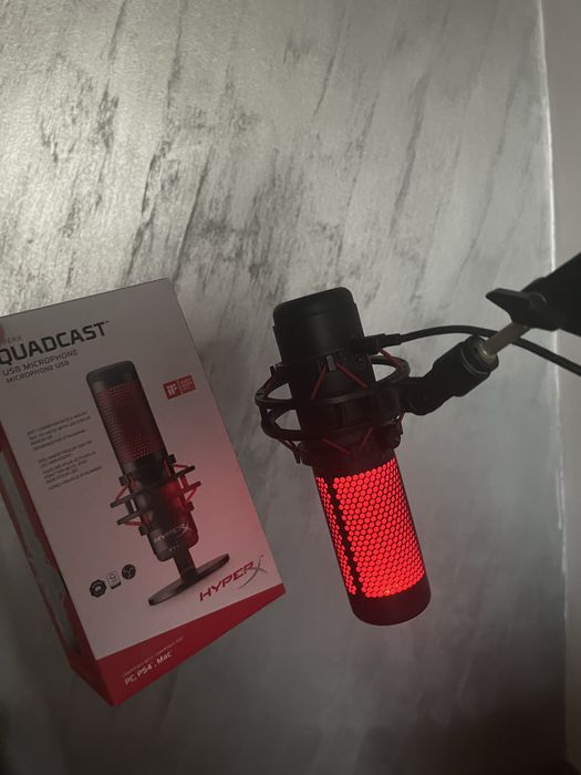 Microfon hyperx quadcast