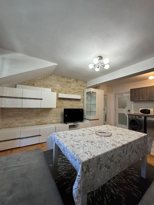 Дава се под наем Двустаен апартамент в Варна, Окръжна болница - 60 кв.м за 448.8 € - Снимка #1