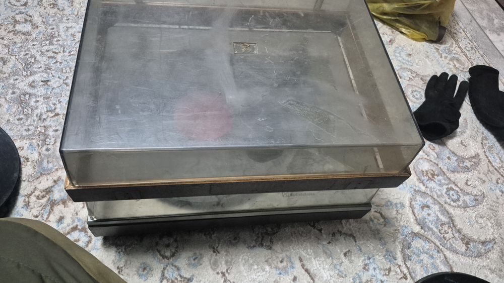 Продам виниловый проигрыватель