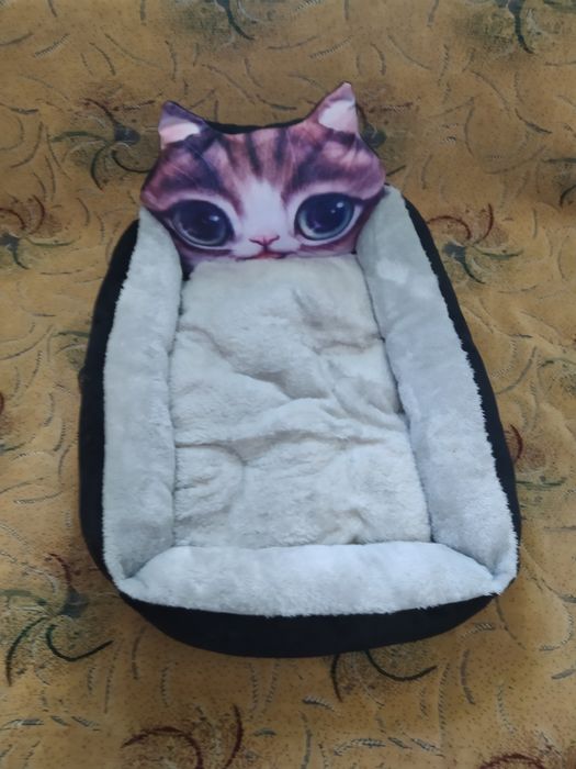 Лежанка для кошек