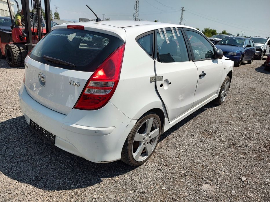 Hyundai i30 1.4i на части