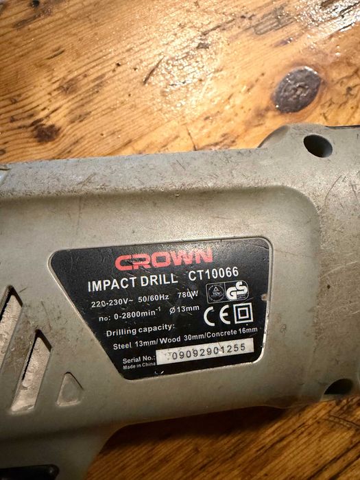 Crown дрель - импак