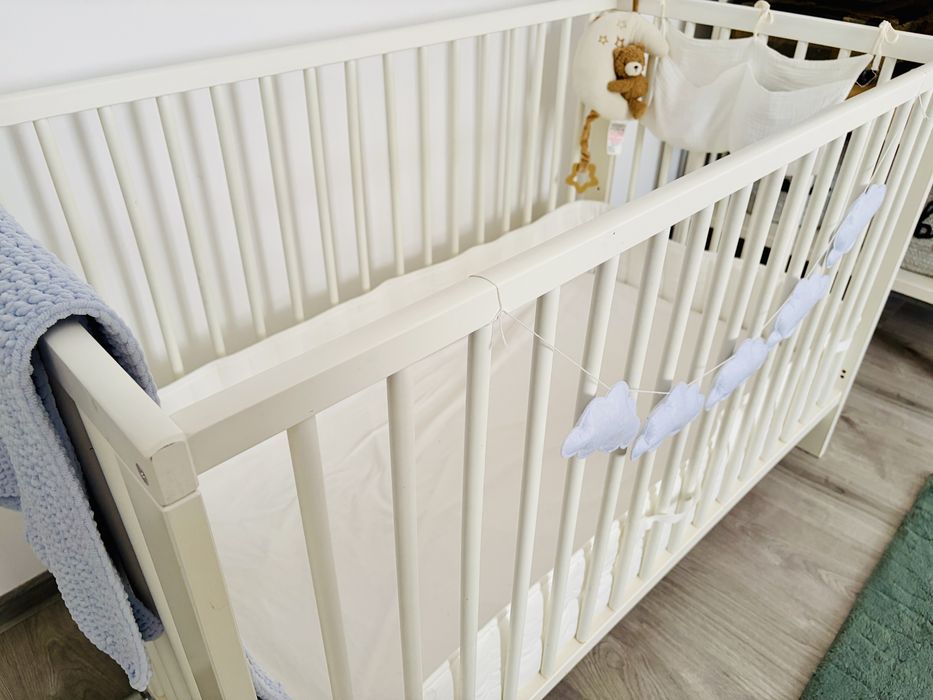 Vand masa de infasat si patut bebelusi IKEA