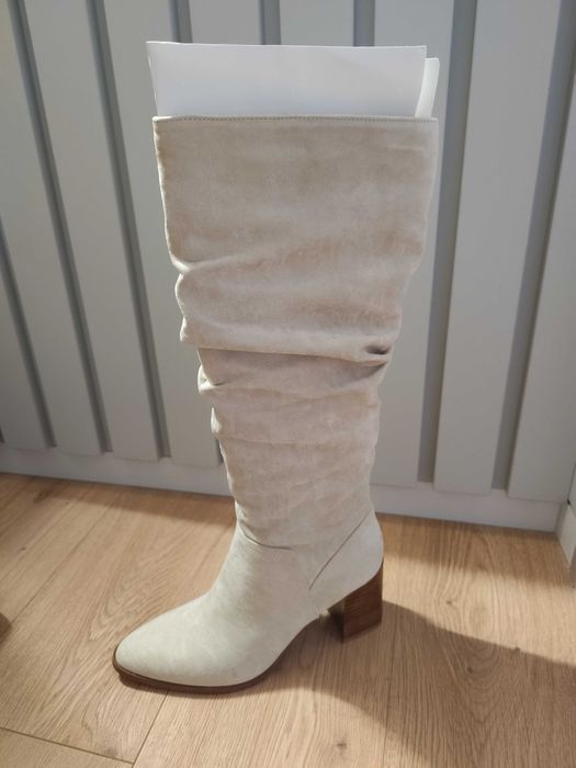 Чисто нови високи ботуши