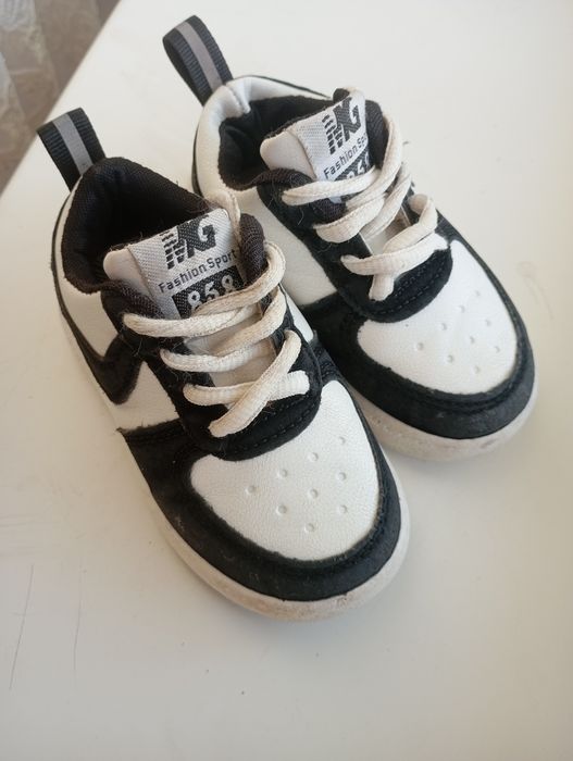 Детские сандали ,кроссовкии