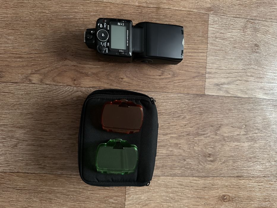 Продам вспышку Nikon SB-700