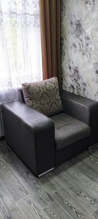 Продам большое кресло