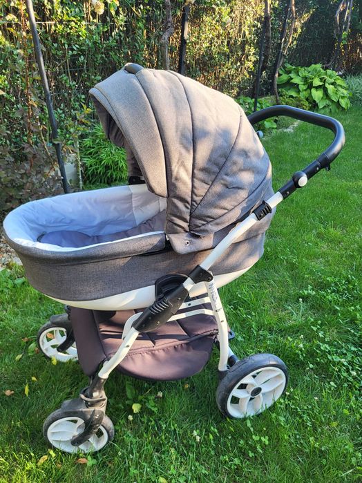 Бебешка количка със два коша лятен и зимен