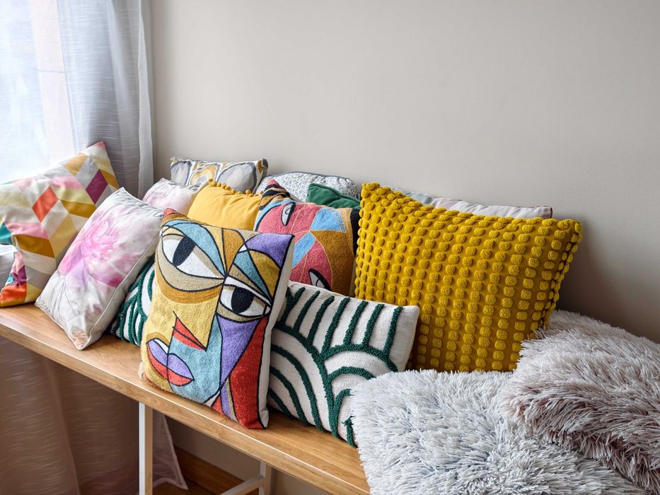 Различни декоративни възглавници