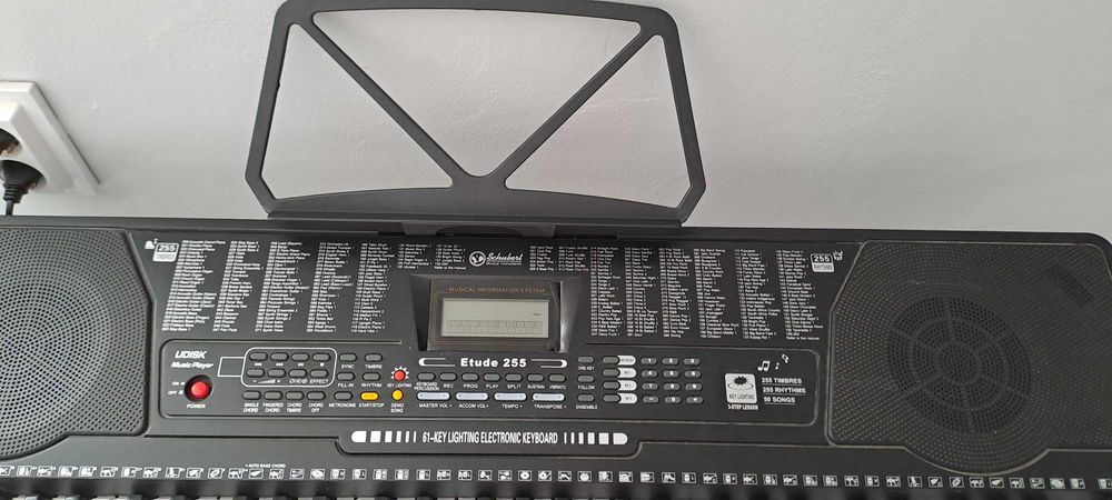 Йоника с 61 чувствителни клавиша!