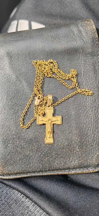 Lanț și cruciuliță de 18 k aur vechi Italian