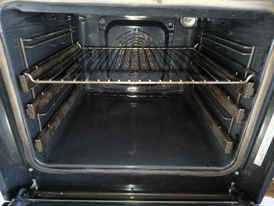 Фурна с котлони AEG В5741-4-M - 8 Функци с вентилатор