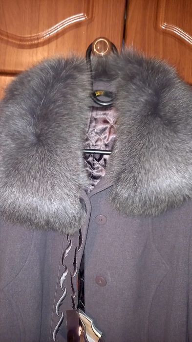 Продам пальто женское