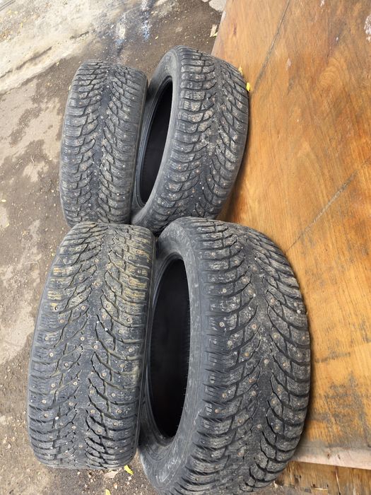 Продам зимние шины шипованые