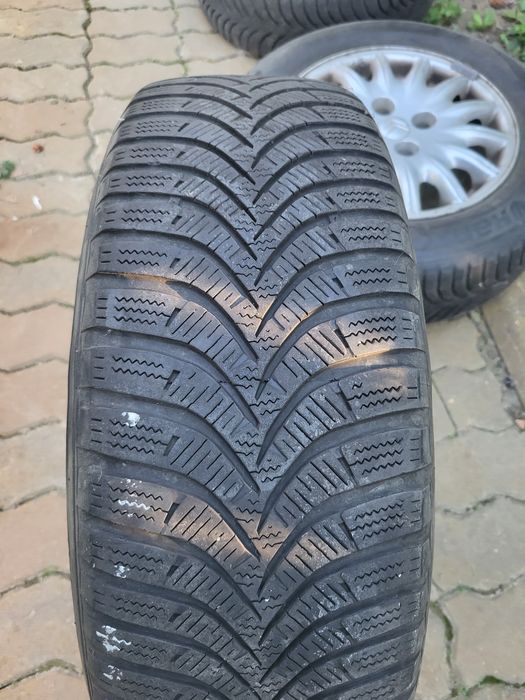 Set 4 Jante R15 + Cauciucuri Iarnă – Stare Bună