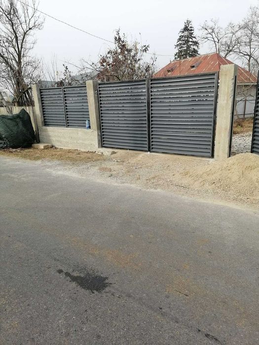 Garduri si porti din panou stil jaluzele si alte modele disponibile