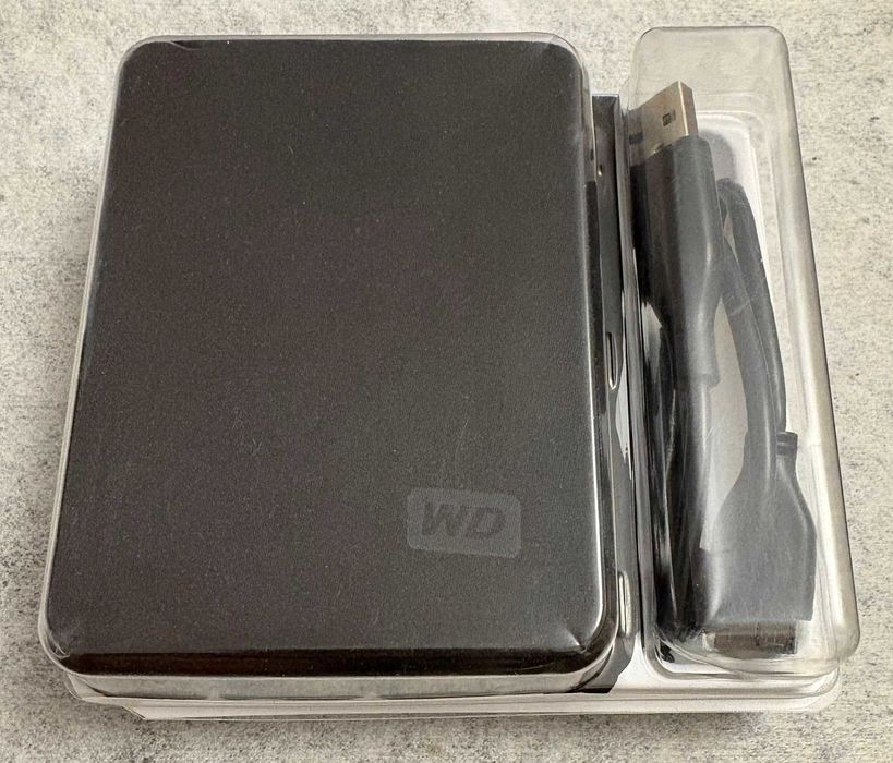 Hard Disk Extern WD My Passport Ultra 2TB, USB 3.0, Negru - Ca Nou (125 ore)