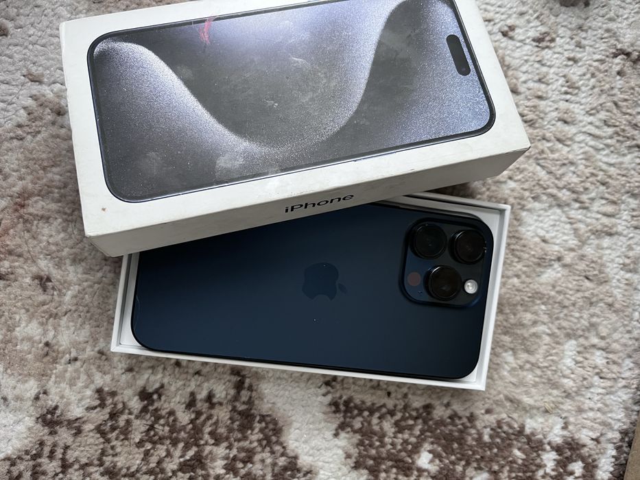 Продаю Айфон 15 Pro Max