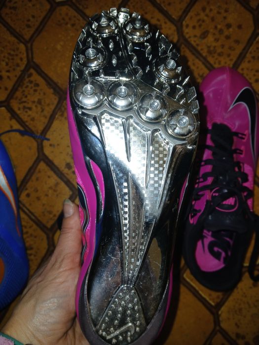 Оригинални шпайкове за Атлетика