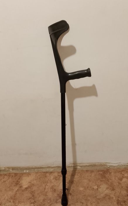 Продам трость под локоть