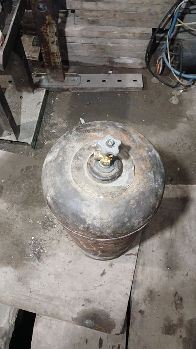 Продам газ балон 15000