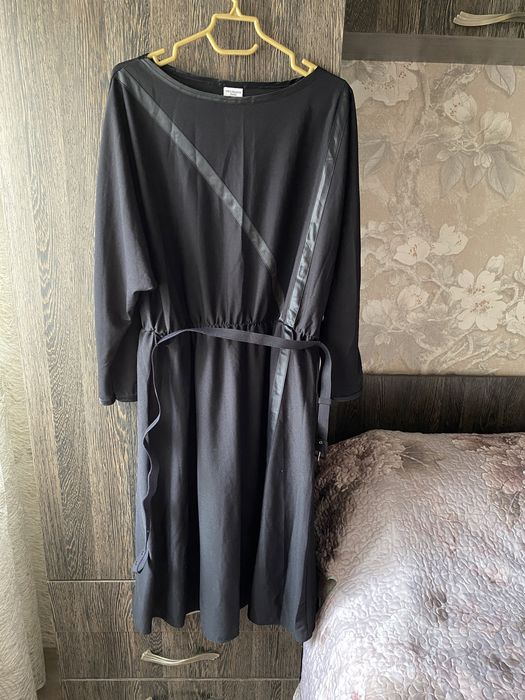 Продам платье 52 размер