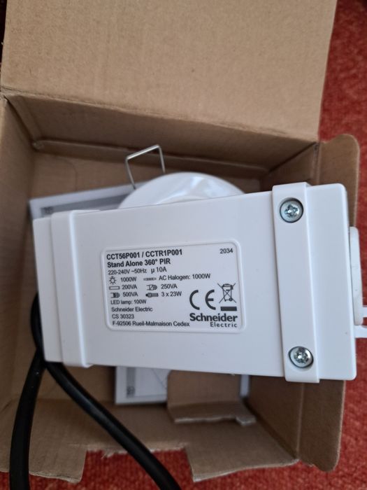 Senzor miscare 220v tavan fals