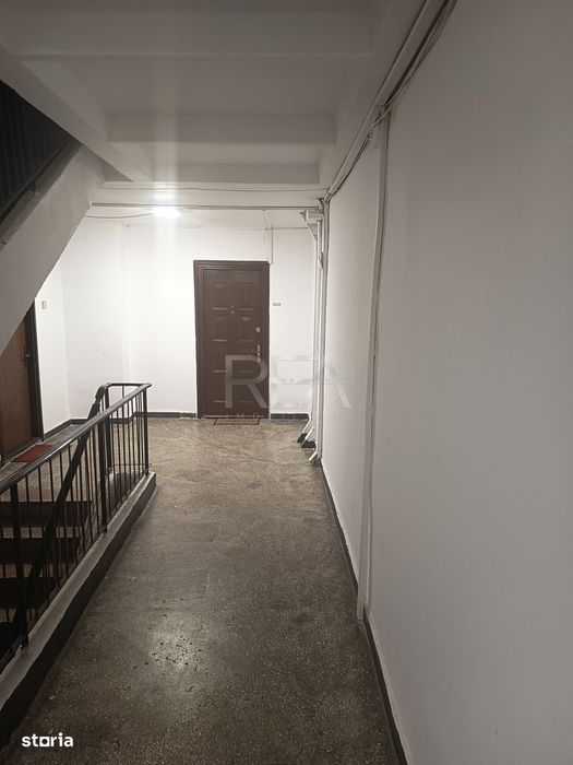 4 camere decomandat | 85 mp | Renovat complet | Etaj 3 |  - Barca
