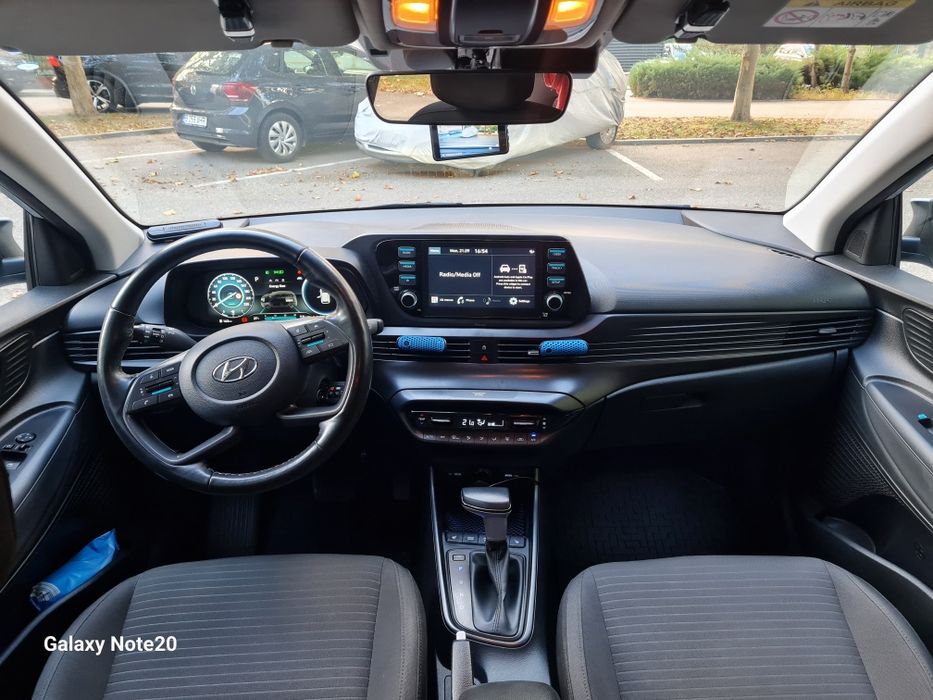 Vand hyundai i20, benzina-Hybrid 48V,-7DCT, LedlLine, cutie automata