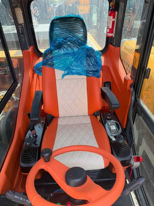 Колёсный экскаватор VIAMAR QNL220