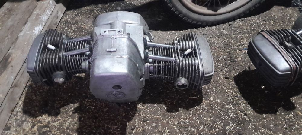 Продам 2 двигателя от днепра мт 10.36 и мт 11