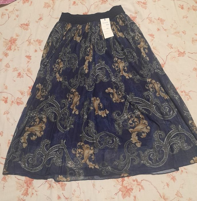 Новая юбка в хорошем состоянии.