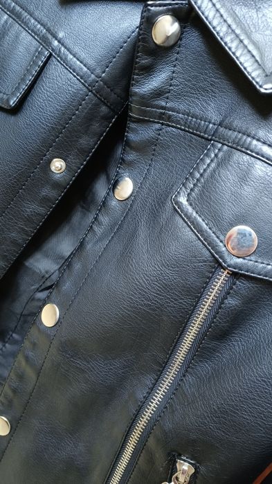 Продам кожаную куртку