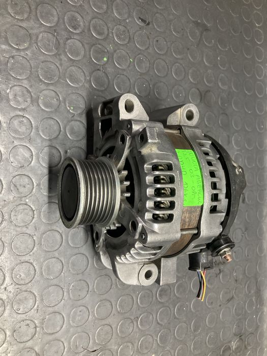 Генератор/динамо за тойота авенсис Т25/Toyota avensis T25 2.0D4D 126кс