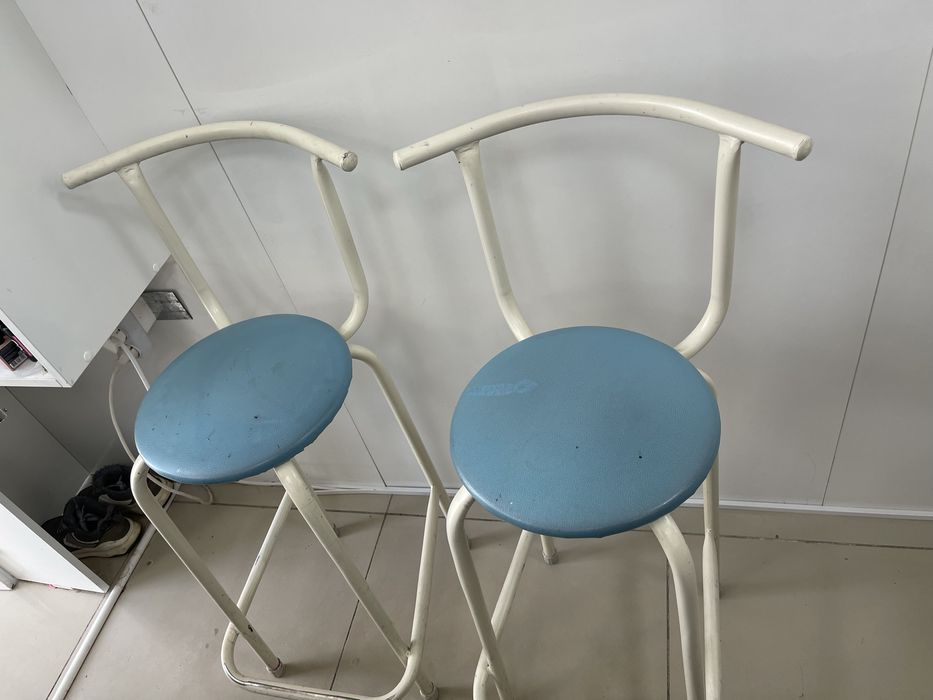 Продам барные стулья